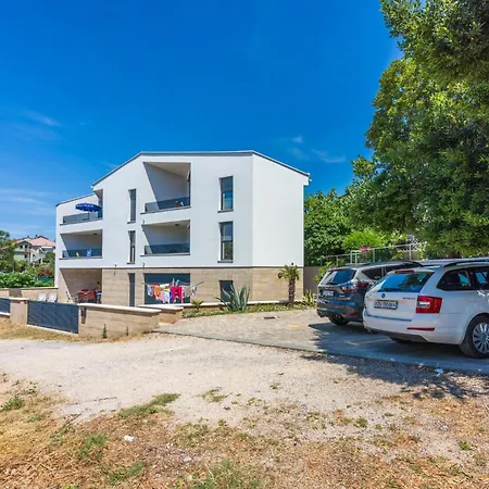 Apartment Lida *